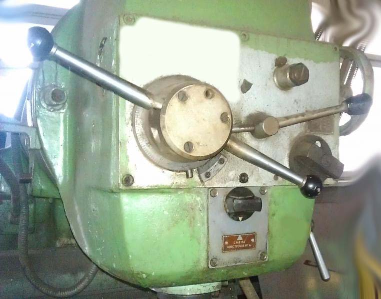 Шпиндельная бабка консольно-фрезерного верстата СФ-40